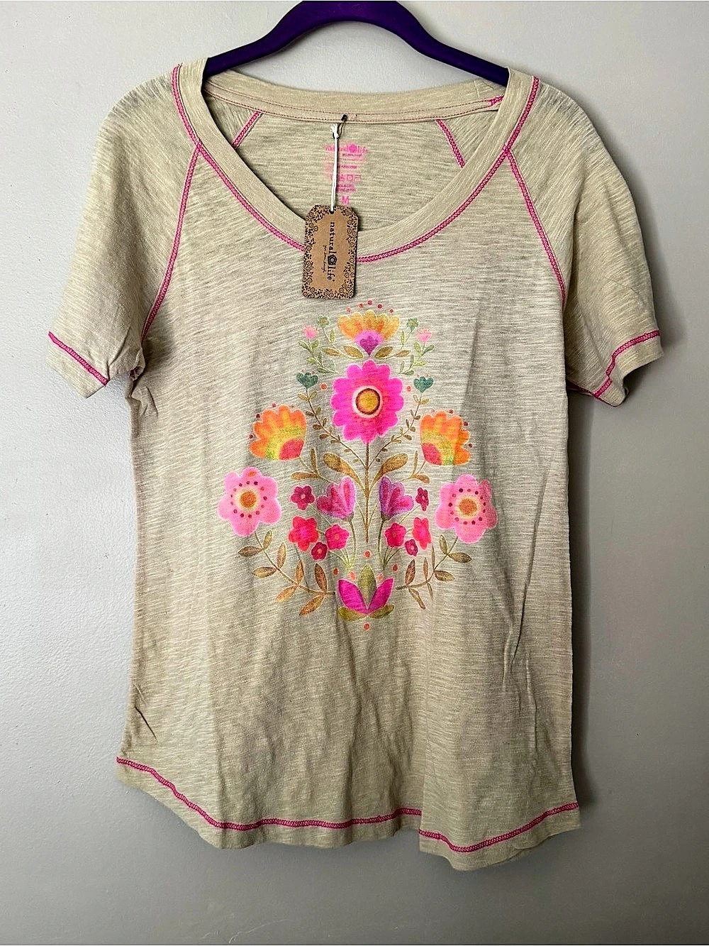 NWT Natural Life Floral Graphic Scoop Neck Tee Oatmeal Pink Stitching Medium